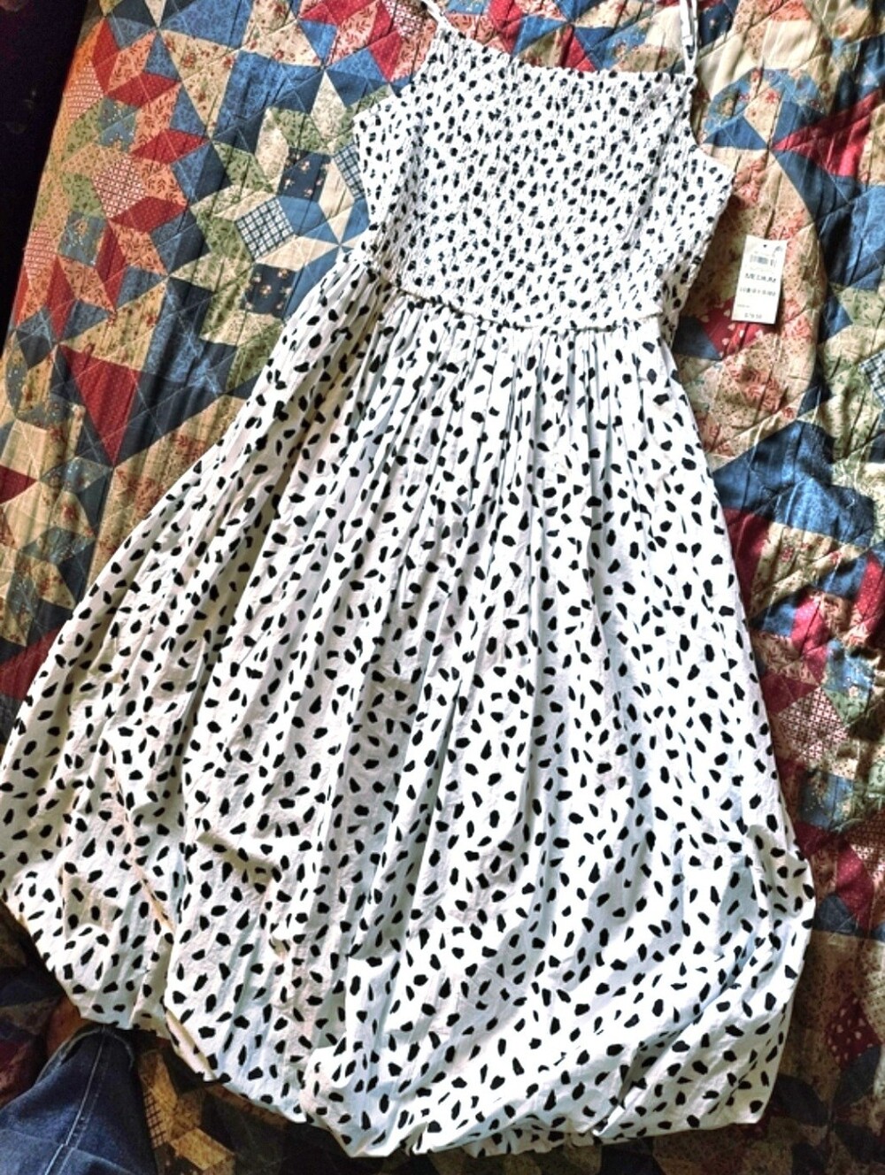 On 34th White & Black Sleeveless Midi Dress